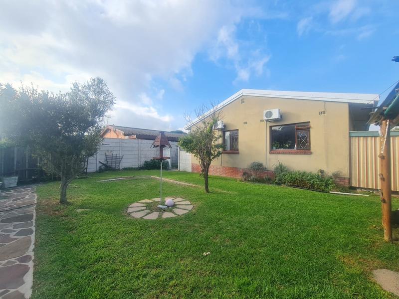 3 Bedroom Property for Sale in Goodwood Central Western Cape